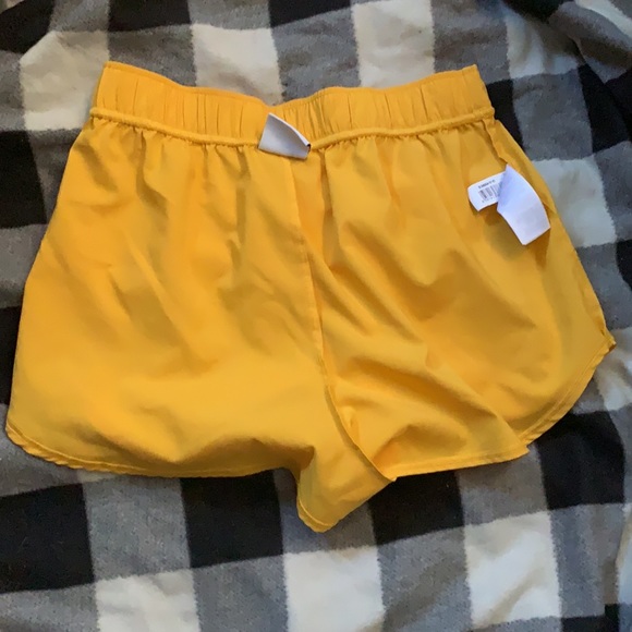 Yellow Gymshark Loose Training Shorts - Picture 8 of 8